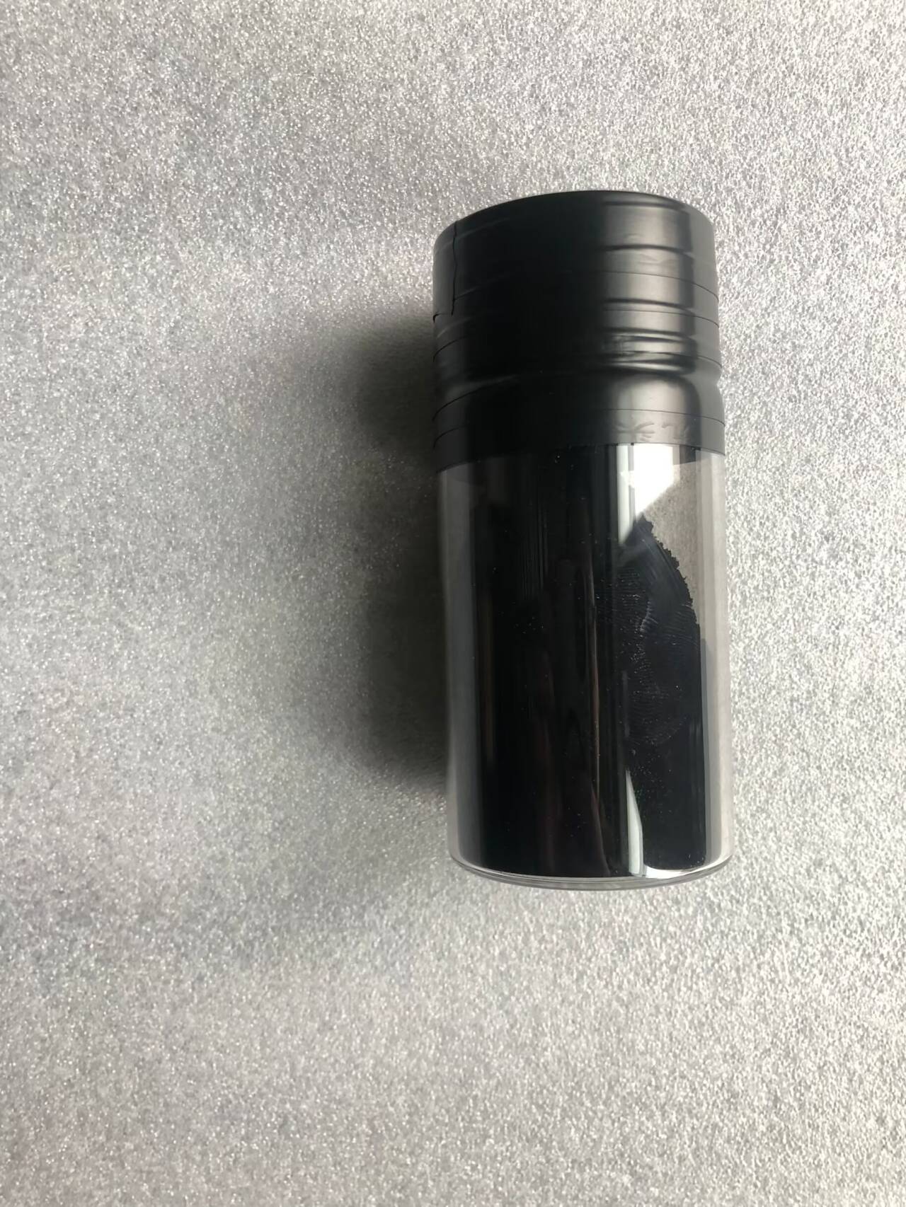単層グラフェンの電気的および熱伝導性の分析